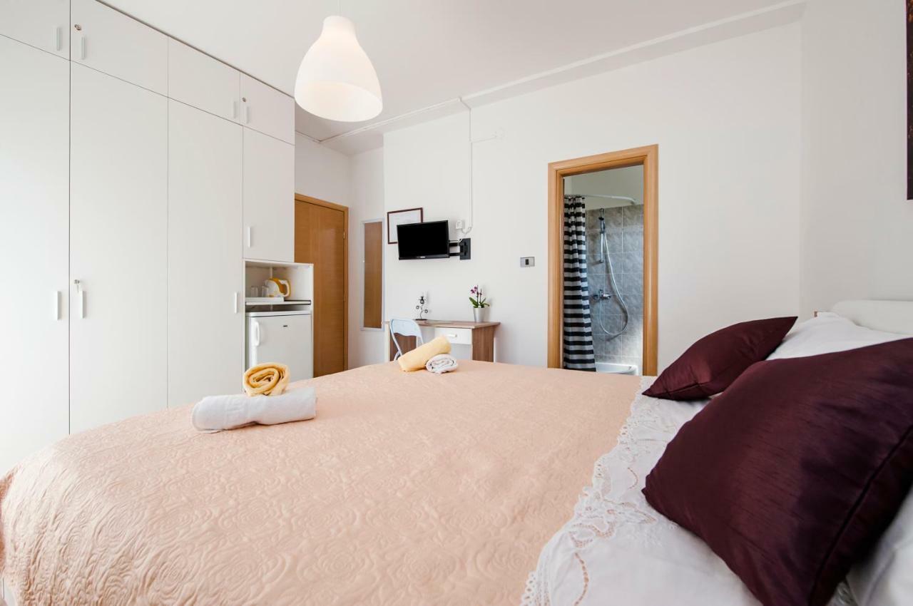Rooms Mariana 로비니 외부 사진