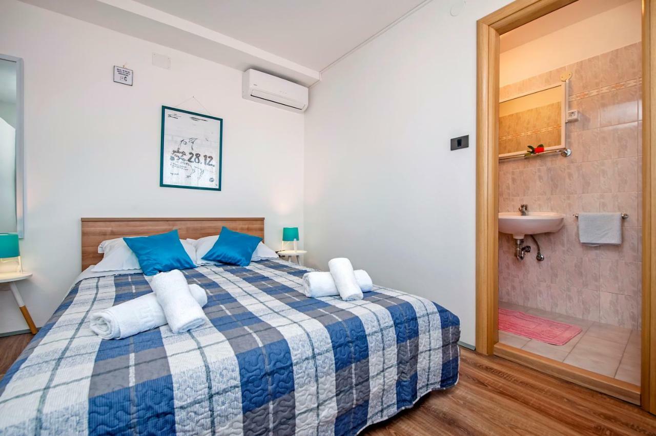 Rooms Mariana 로비니 외부 사진