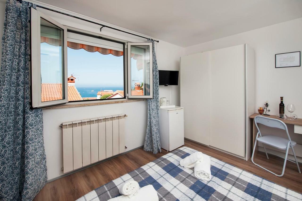 Rooms Mariana 로비니 외부 사진