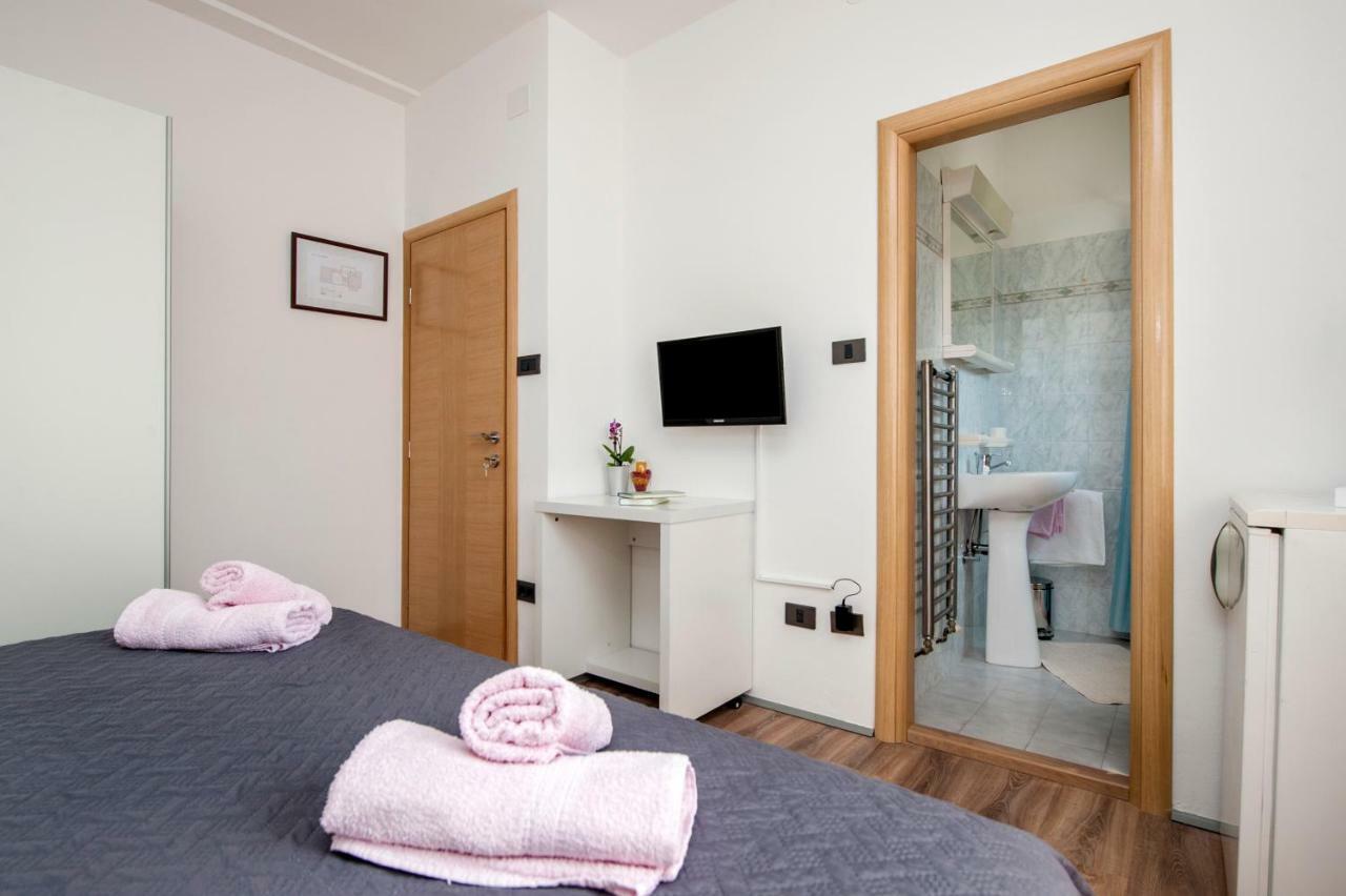 Rooms Mariana 로비니 외부 사진