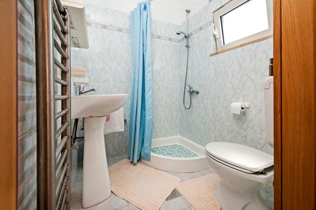 Rooms Mariana 로비니 외부 사진